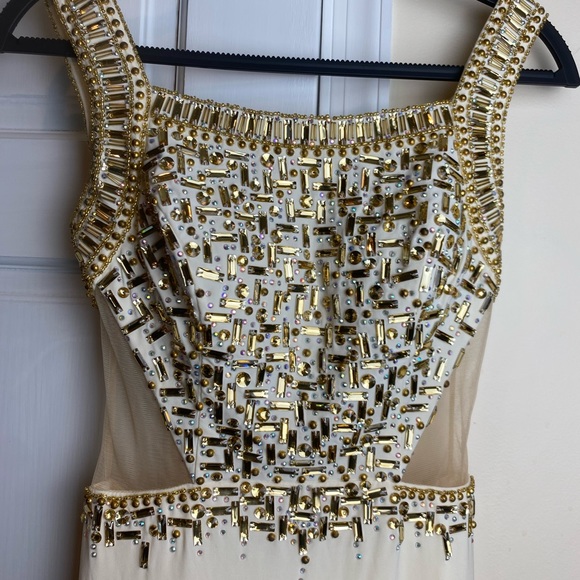 Gorgeous Crème White Gold Prom Pageant Beaded Dress - Picture 2 of 9